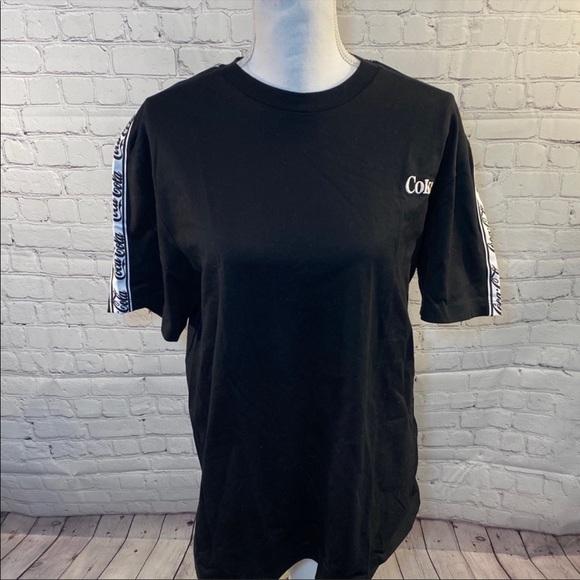 H&M Coca Cola T-shirt - Picture 1 of 4